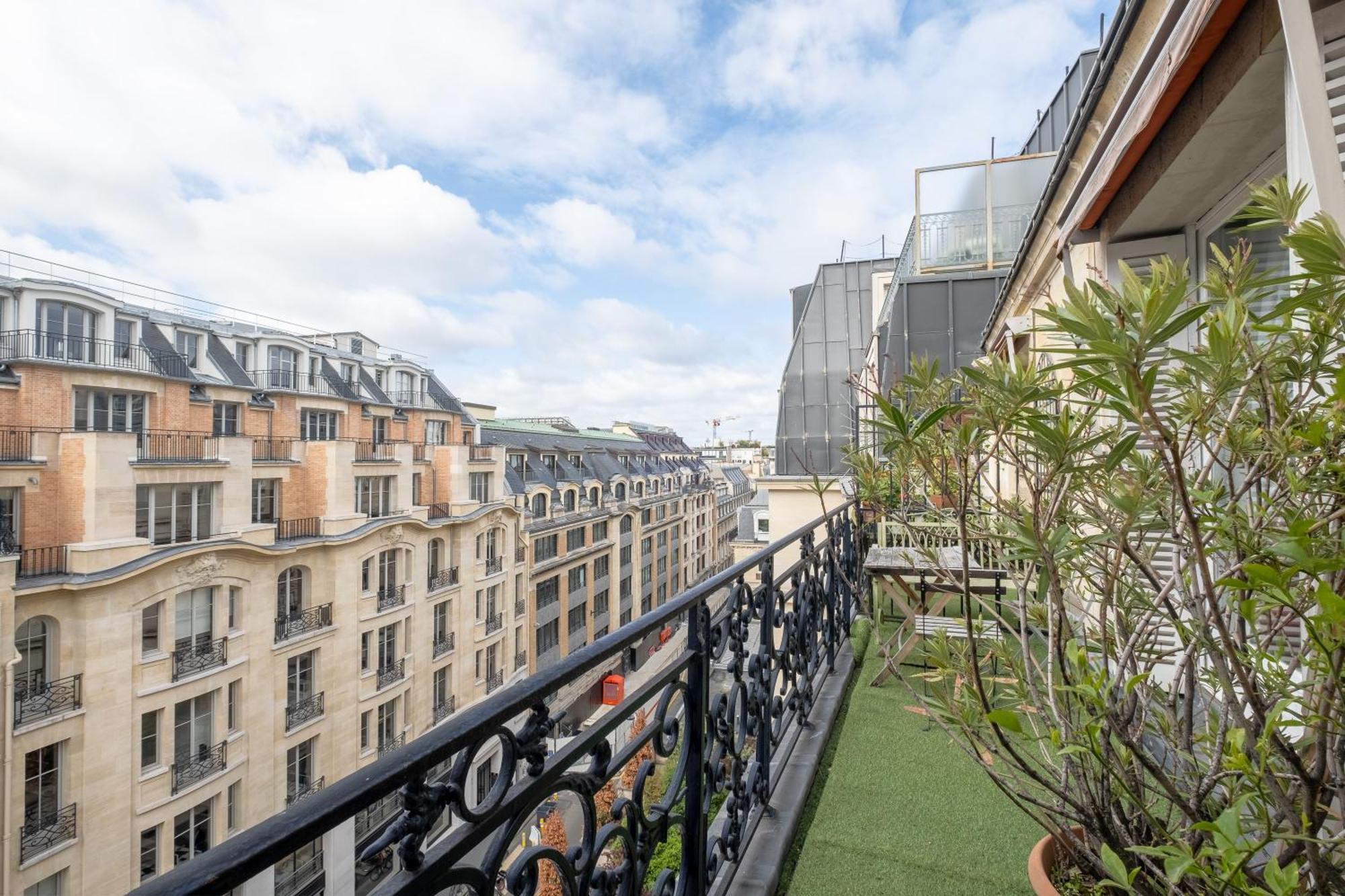 Appartement Veeve - Haussmannian Heights Parijs